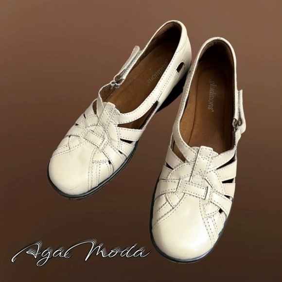 Reflections Everyday Sensible Shoes in Cream - Picture 10 of 14